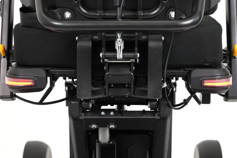 m4-pro-taillights-BuOtQ9U4